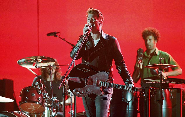 Josh Homme of Queens of the Stone Age performs "My God Is the Sun" at the 56th annual Grammy Awards in Los Angeles, California January 26, 2014. REUTERS/ Mario Anzuoni (UNITED STATES TAGS:ENTERTAINMENT) (GRAMMYS-SHOW) ORG XMIT: LOA660