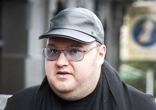 Megaupload founder Kim Dotcom arrives at the New Zealand Court of Appeals in Wellington, in this September 20, 2012 file photo. Several major U.S. studios filed a copyright infringement lawsuit on April 7, 2014, against the file-sharing website Megaupload and its ebullient founder, Kim Dotcom. Megaupload, which U.S. authorities shuttered in 2012, facilitated a 