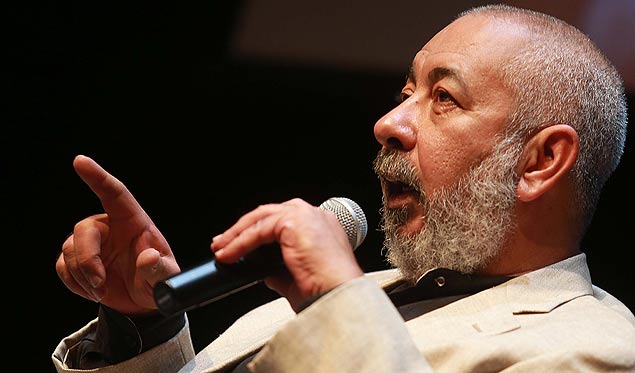 O escritor cubano Leonardo Padura durante debate anteontem  noite em So Paulo