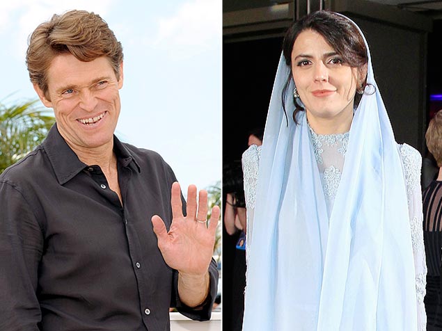O ator americano Willem Dafoe mientras e a atriz iraniana Leila Hatami