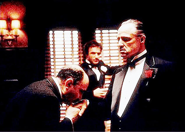 Cinema: o ator Marlon Brando, como don Corleone, em cena do filme 