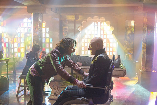 James McAvoy ( esq.) e Patrick Stewart se encontram telepaticamente no novo 'X-Men