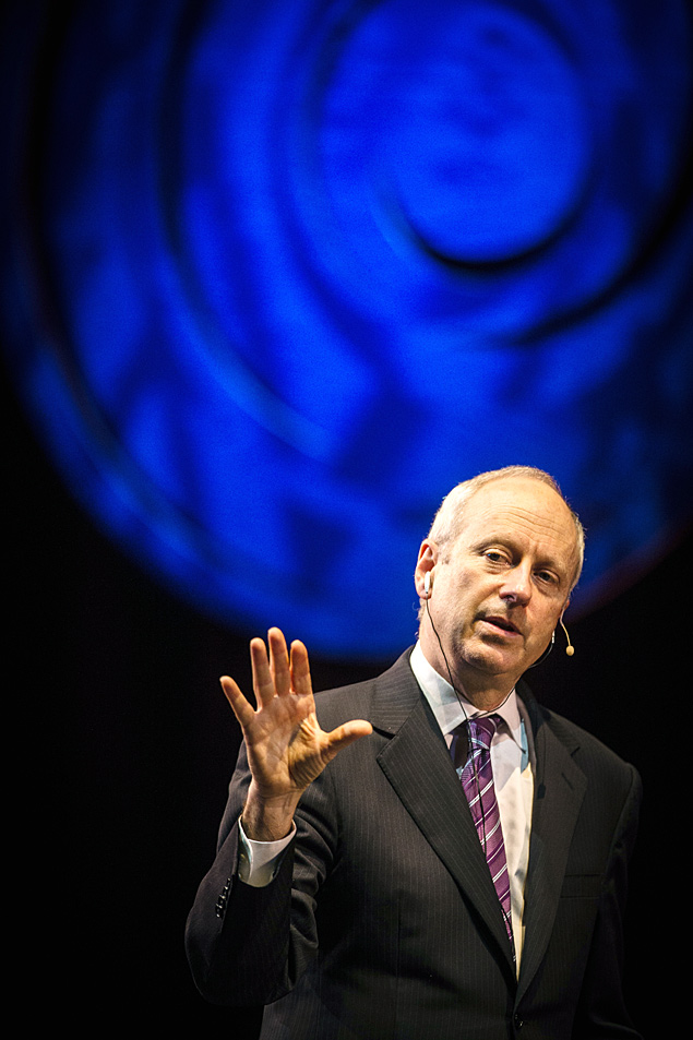 Michael Sandel durante palestra no ciclo Fronteiras do Pensamento 