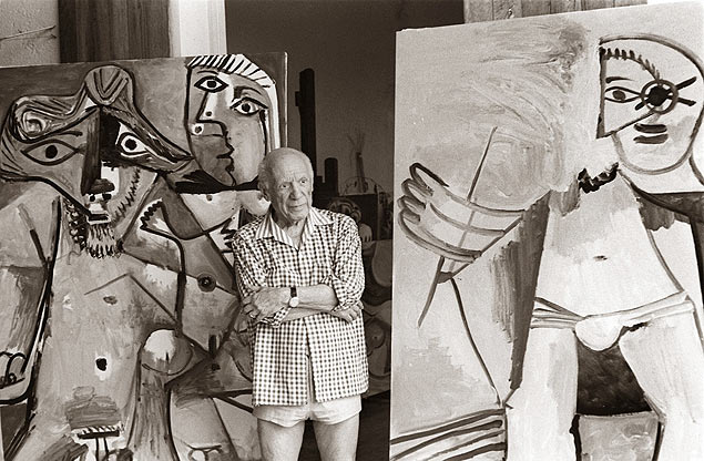 Pablo Picasso em sua casa em Mougins, em Paris