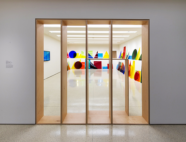 Instalao 'ABC', da argentina Amalia Pica, parte de exposio no Museu Guggenheim, em Nova York