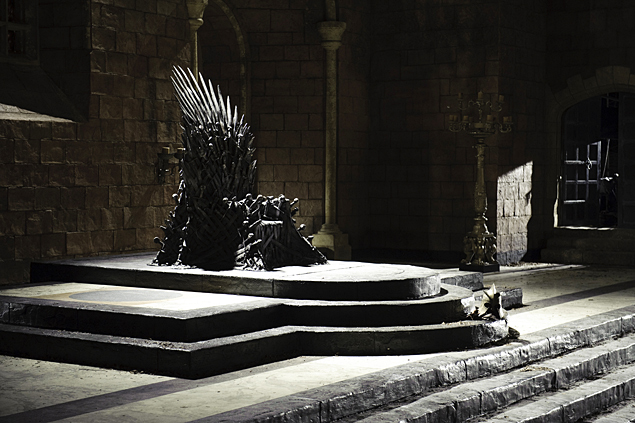 Trono de ferro, disputado por personagens na srie 'Game of Thrones'