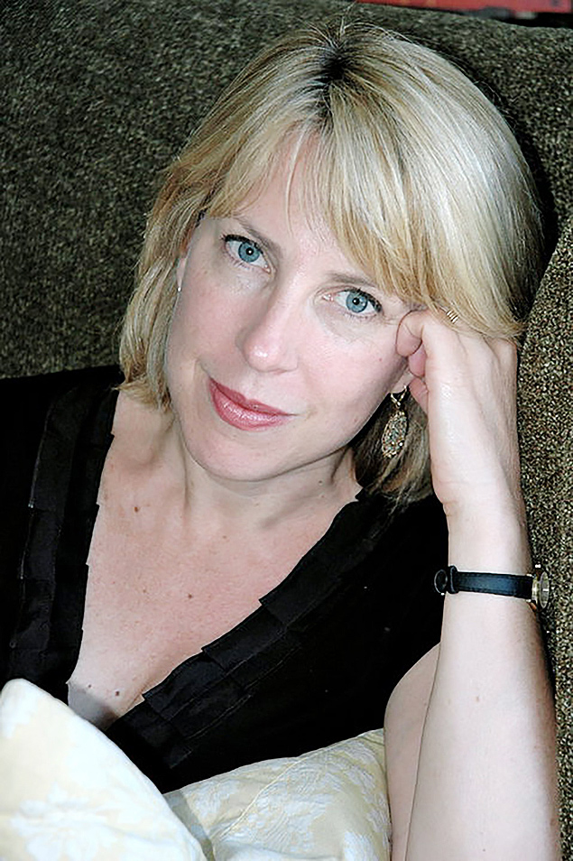 A escritora Christina Baker Kline