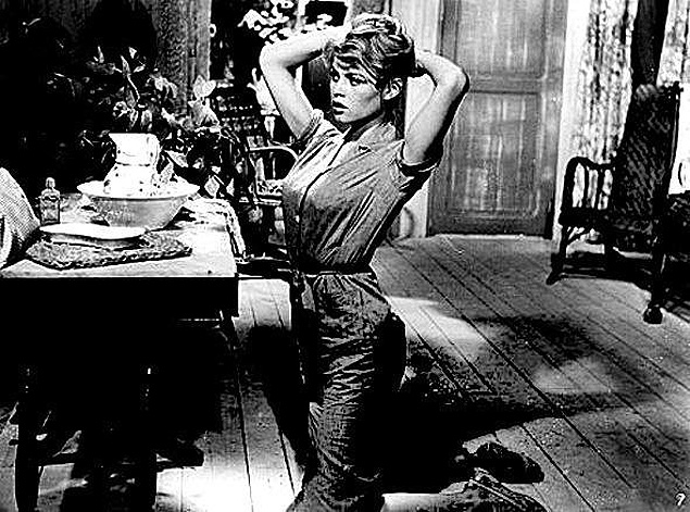 A atriz Brigitte Bardot em cena do filme de Roger Vadim