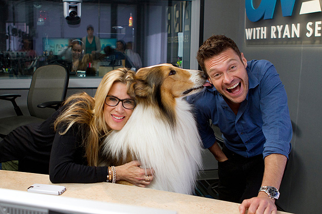 Como parte de uma turn publicitria, Lassie participou do programa de rdio de Ryan Seacrest