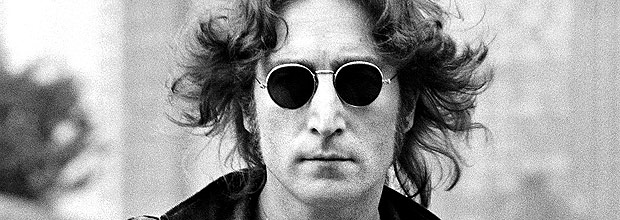 O cantor John Lennon no estdio Hit Factory, Nova York (EUA), em 1980