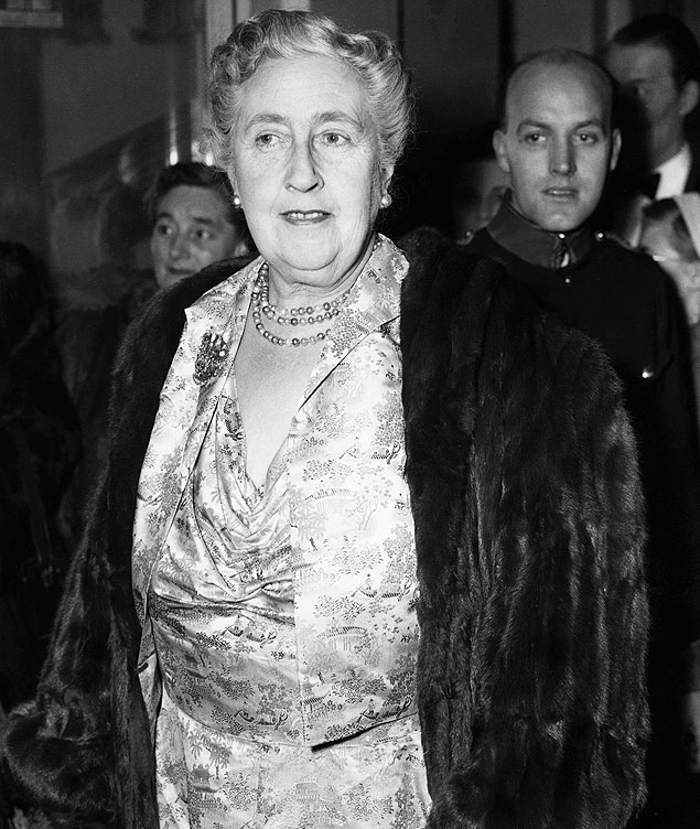 ORG XMIT: 003601_1.tif (FILES) This picture taken 15 December 1954 shows English writer Dame Agatha Christie, arriving for the first night of her new play "The Spider's Web" at the Savoy Theater in London. Thirty years after her death on January 12, 1976, British linguistics experts reckon they have solved part of the puzzle as to how she came to sell an estimated two billion books worldwide. Agatha Christie, born Miller (1890-1976) in Torquay, Devon, wrote, under the surname of her fist husband Colonel Archibald Christie (divorced in 1928) more than 70 detective novels featuring the Belgian detective, Hercule Poirot, or the inquiring village lady, Miss Marple. In 1930, Christie married Max E. L. Mallowan (1904-1978; knighted in 1968), professor of archaeology at London University (1947-78), with whom she travelled on several expeditions. Several of her stories have become popular films, such as "Murder on the Orient Express" (1974) and "Death on the Nile (1978). Christie was made a dame in 1971. AFP PHOTO 