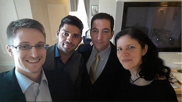 Da esq. para  dir.: Edward Snowden (Esq.), Miranda e os jornalistas Laura Poitras e Glenn Greenwald