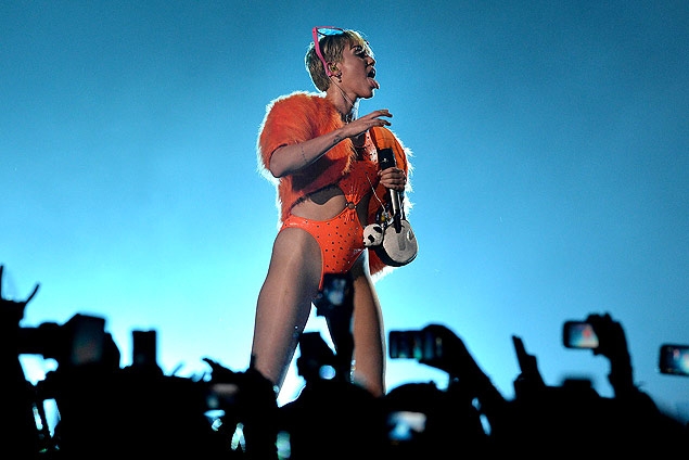 A cantora Miley Cyrus durante show em Monterrey (Mxico) na ltima tera-feira (16)