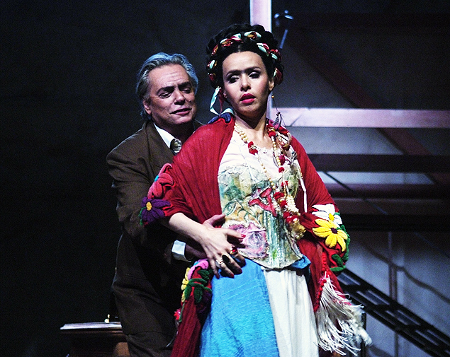 Pea "Frida y Diego" com os atores Leona Cavalli e Jos Rubens Chach