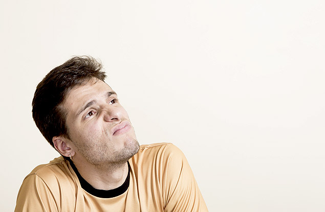 O comediante Clo Bechert, vencedor do concurso de stand-up da Folha