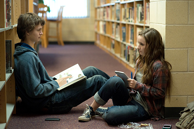 Ansel Elgort e Kaitlyn Denver interpretam dois dos adolescentes do filme &#145;'Homens, Mulheres e Filhos'&#146;, de Jason Reitman