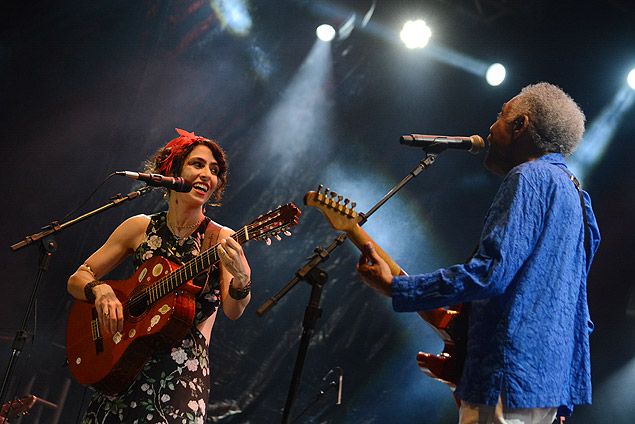 Marisa Monte e Gilberto Gil no Festival MPB