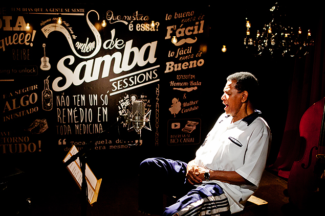 O cantor Jair Rodrigues na gravao do projeto 'S de Samba Sessions'