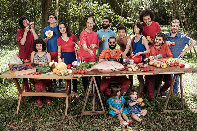 Os msicos da banda Trupe Ch de Boldo, que se apresenta no Sesc Vila Mariana