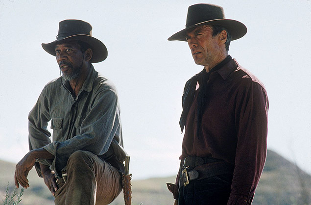Os atores Morgan Freeman e Clint Eastwood em cena do filme 'Os Imperdoveis', de Clint Eastwood