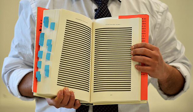 O livro 'Guantnamo Diary', escrito por um prisioneiro