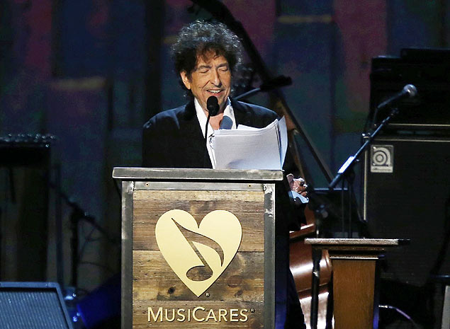 Bob Dylan durante seu discurso em homenagem em Los Angeles, nos EUA