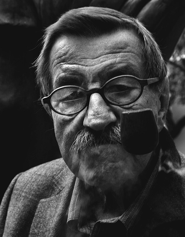 O Nobel alemo Gnter Grassr, em foto de Kim Manresa para o livro 