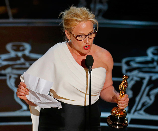 Patricia Arquette discursa aps vencer o Oscar de melhor atriz coadjuvante