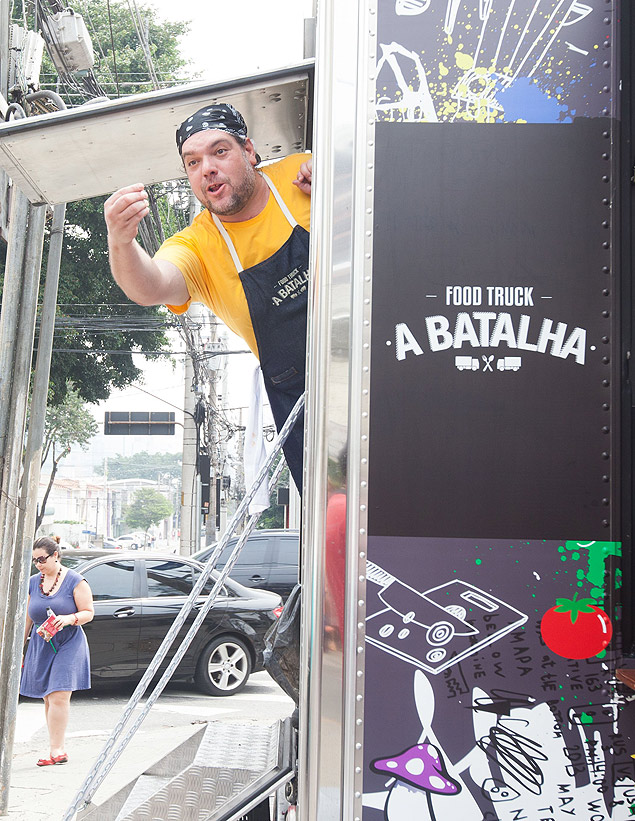 Gravao do programa 'Food Truck - A Batalha' no Itaim em So Paulo