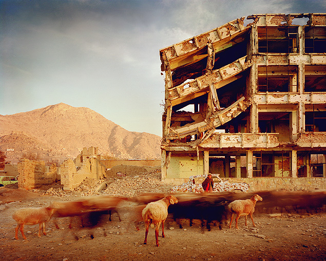 Foto do nigeriano Simon Norfolk mostra destruio em Cabul, Afeganisto