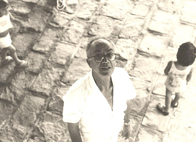 O escritor baiano Euclides Neto na fazenda Diamantina, em Ipia (BA), em 1991