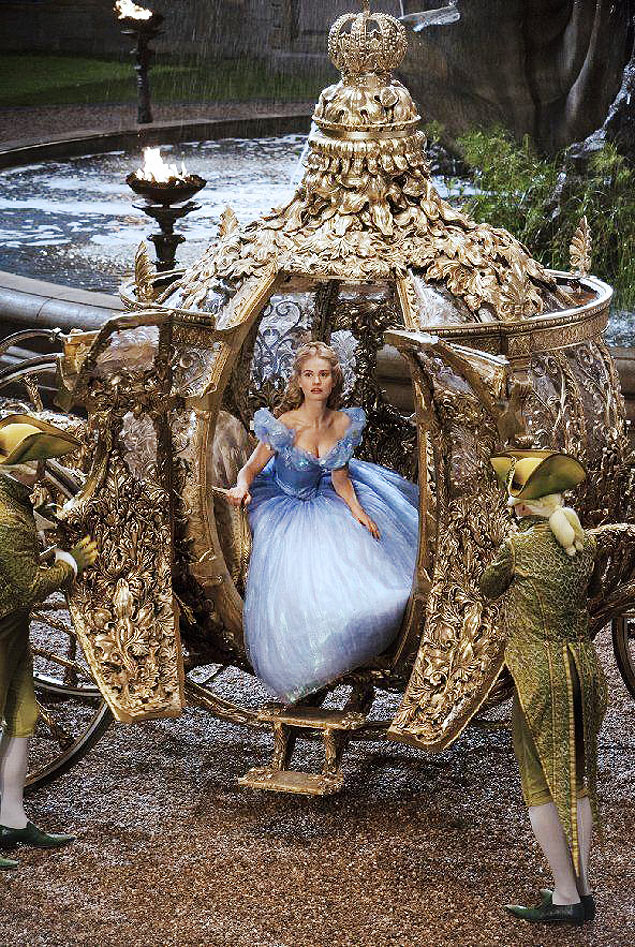 Cena do filme 'Cinderela', dirigido pelo britnico Kenneth Branagh