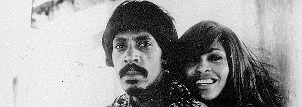 ORG XMIT: 213701_0.tif A dupla musical Ike & Tina Turner. 