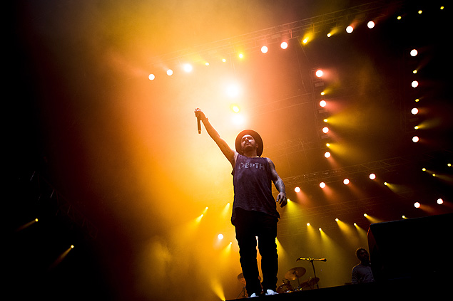 O cantor carioca Marcelo D2 durante apresentao no palco Axe no primeiro dia do Lollapalooza