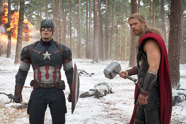 Capitão América e Thor em cena do segundo filme dos "Vingadores"