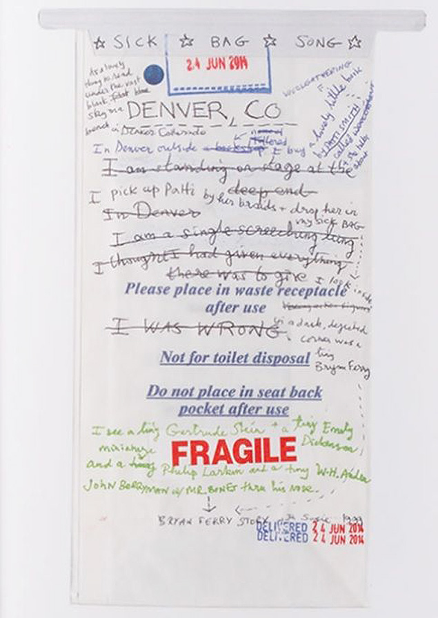 Um saco de enjoo personalizado por Nick Cave para a edição limitada do seu novo livro 'The Sick Bag Song'
