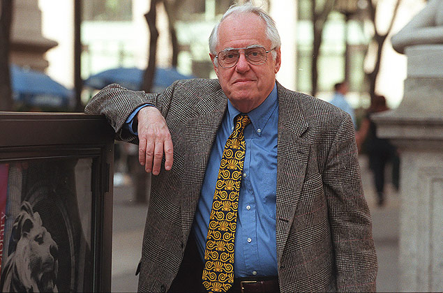 O historiador Peter Gay em Nova York, em 1999