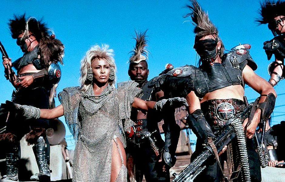 Tina Turner atuou e cantou a msica tema de "Mad Max" 3