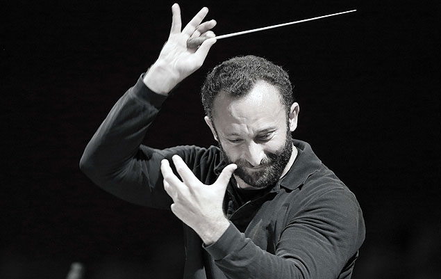 O maestro Kirill Petrenko, escolhido para reger a Filarmnica de Berlim, durante apresentao em 2014.