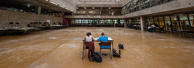 Prdio da FAU (Faculdade de Arquitetura e Urbanismo da Universidade de So Paulo), projetado pelo arquiteto Joo Batista Vilanova Artigas