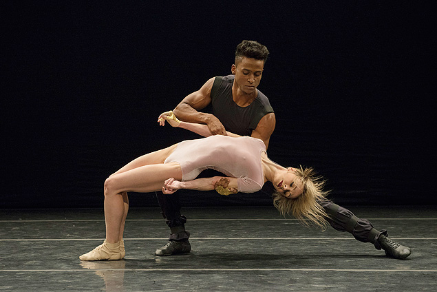 "Dança Sinfônica" (foto) é uma das duas coreografias inéditas que o Grupo Corpo apresenta no Teatro Alfa