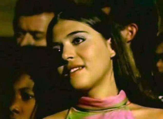 A cantora Wanderla em cena do filme 