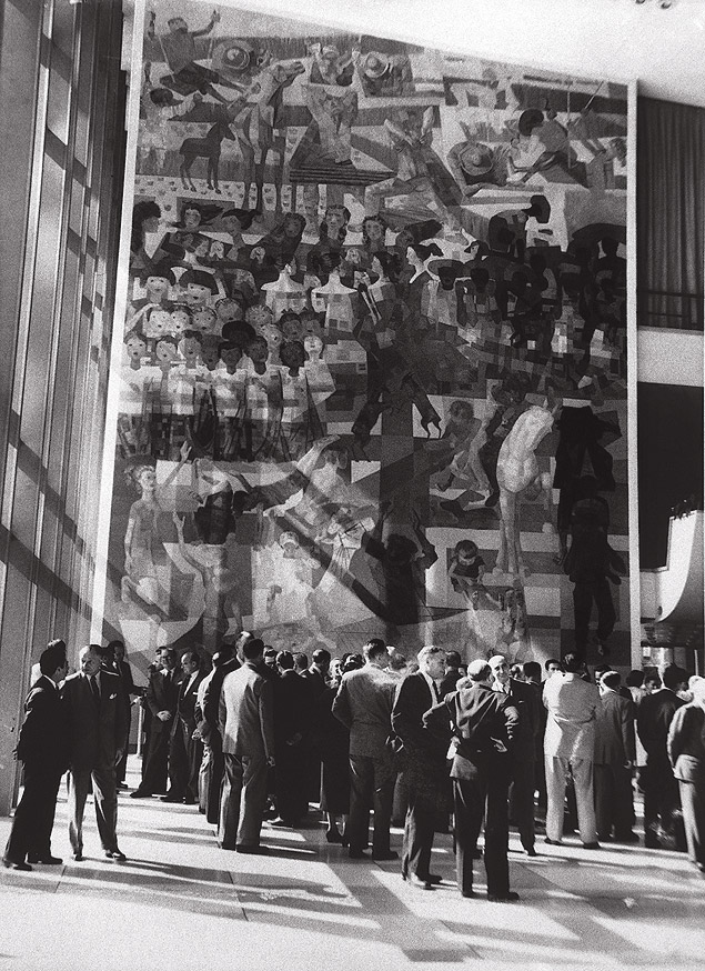 Inauguração dos painéis, na ONU, em 1957