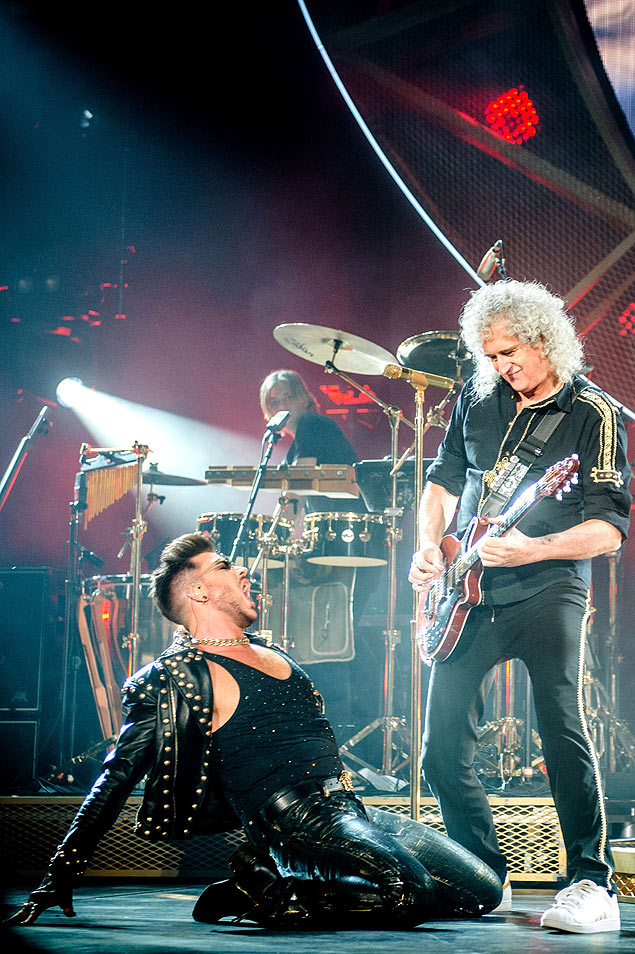 Adam Lambert (L) and Brian May (R) perform on stage on30 January 2015 during the concert of Queen and Adam Lambert at the Ziggo Dome in Amsterdam, The Netherlands. ANP KIPPA FERDY DAMMAN **netherlands out - belgium out** ORG XMIT: 30881752