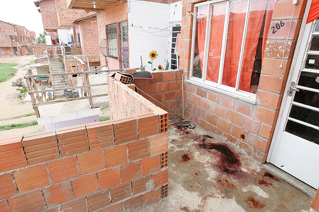 Casa onde quatro homens foram mortos a tiros no bairro do Barroso, em Fortaleza (CE)