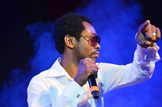 O rapper angolano MCK, que afirma ter sido impedido de viajar para o Brasil