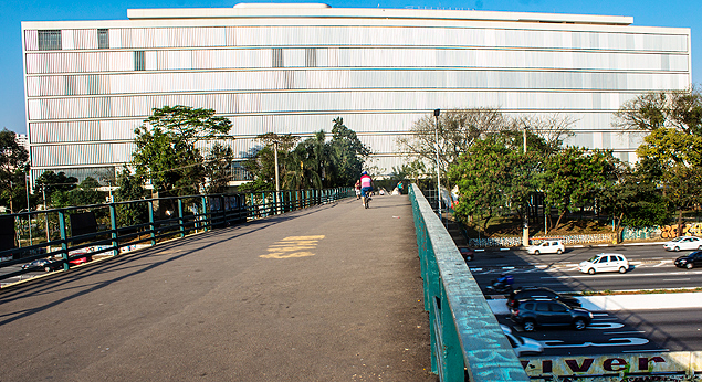 SO PAULO, SP, 02.10.2015: Fachada do Museu de Arte Contempornea da USP (MAC-USP), que ocupa a antiga sede do Detran-SP; o prdio se localiza na frente do Parque Ibirapuera, zona Sul de So Paulo (Foto: Alf Ribeiro/Folhapress)