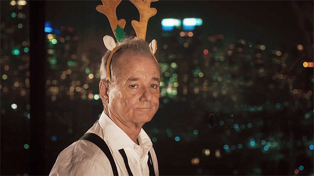  O ator Bill Murray em especial natalino da Netflix no qual ele canta e recebe convidados