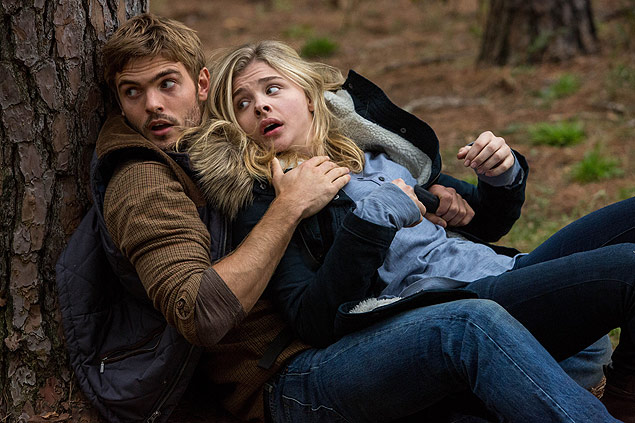 Alex Roe, left, and Chlo Grace Moretz star in Columbia Pictures' 