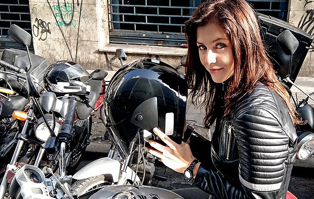 Christina Ubach ser protagonista da srie 'A Garota da Moto', exibida por SBT e Fox LifeDivulgao
